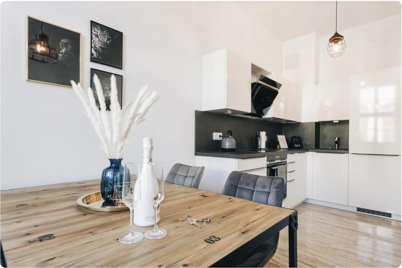 Tip! Zentraler Geht'S Nicht! Premium Apartment In Der Altstadt Dresden Buitenkant foto